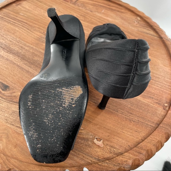 BCBGirls Peep Toe Heels black Size 8.5 - Picture 7 of 13